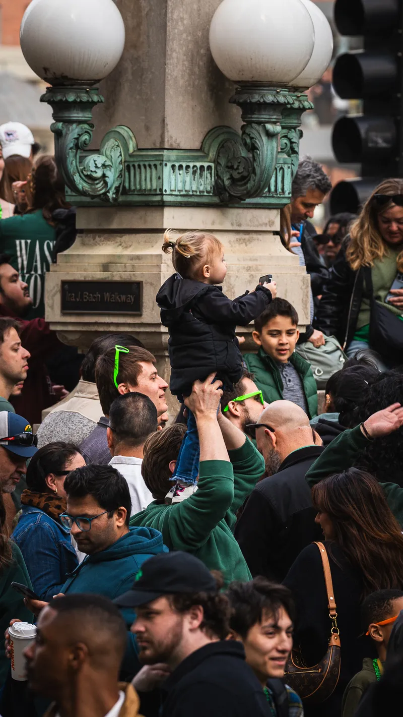 Gallery photo from Chicago River Dyeing 2025
